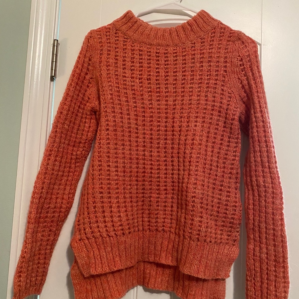 Coral sweater. Size medium.